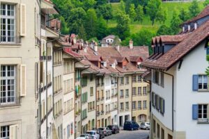 スイス居住取締役要件の法的実務：日本企業が直面する役員構成の壁